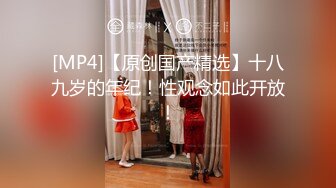 国产TS系列大奶美妖『楀乔』商场公厕里与直男激情啪啪被射美臀