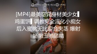 【新片速遞】&nbsp;&nbsp; ✨【偷情私拍】黑丝高跟美女少妇带女闺蜜和情人玩3p接到老公电话说“半个小时后回去”，客厅被2人插完带到床上操[855MB/MP4/35:14]