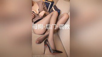 9分颜值极品女神！甜美性感又迷人！开档黑丝假屌骑坐，舌头舔弄一脸骚，无毛粉嫩极度诱惑