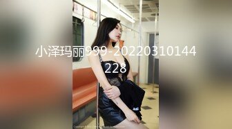 风景区女厕全景偷拍多位美女少妇前来献B (4)