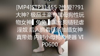 長髮清純小媳婦無套嘿咻時喜歡邊幹邊看劇