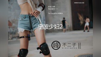 老婆携闺蜜伺候老公双飞大战，女上位晃动大奶子，高潮到内射精液流出