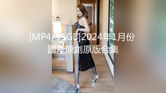 【技校小妹】19岁小萝莉跟两个纹身猛男玩3P，暴插狂干，娇小身躯相当能扛，一直不满足要高潮